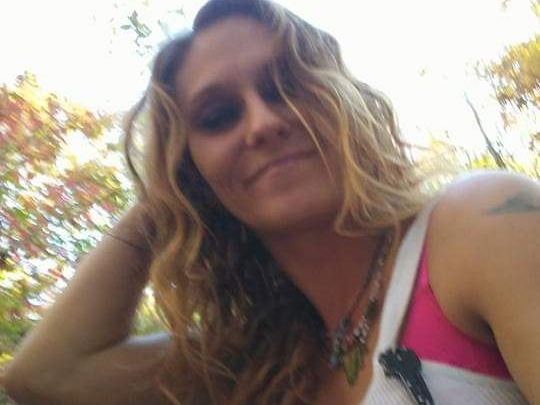 Strawberrypoundcakes cam model profile picture 