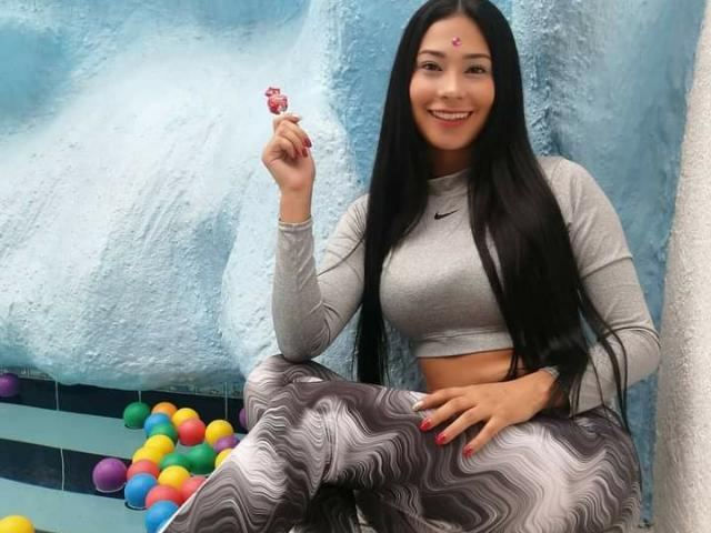 Liasex9 profielfoto van cam model 