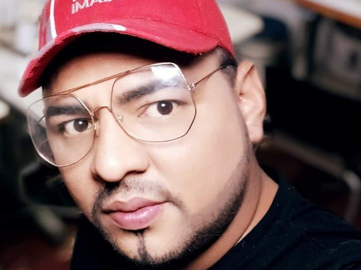 ramybecker profilbild på webbkameramodell 