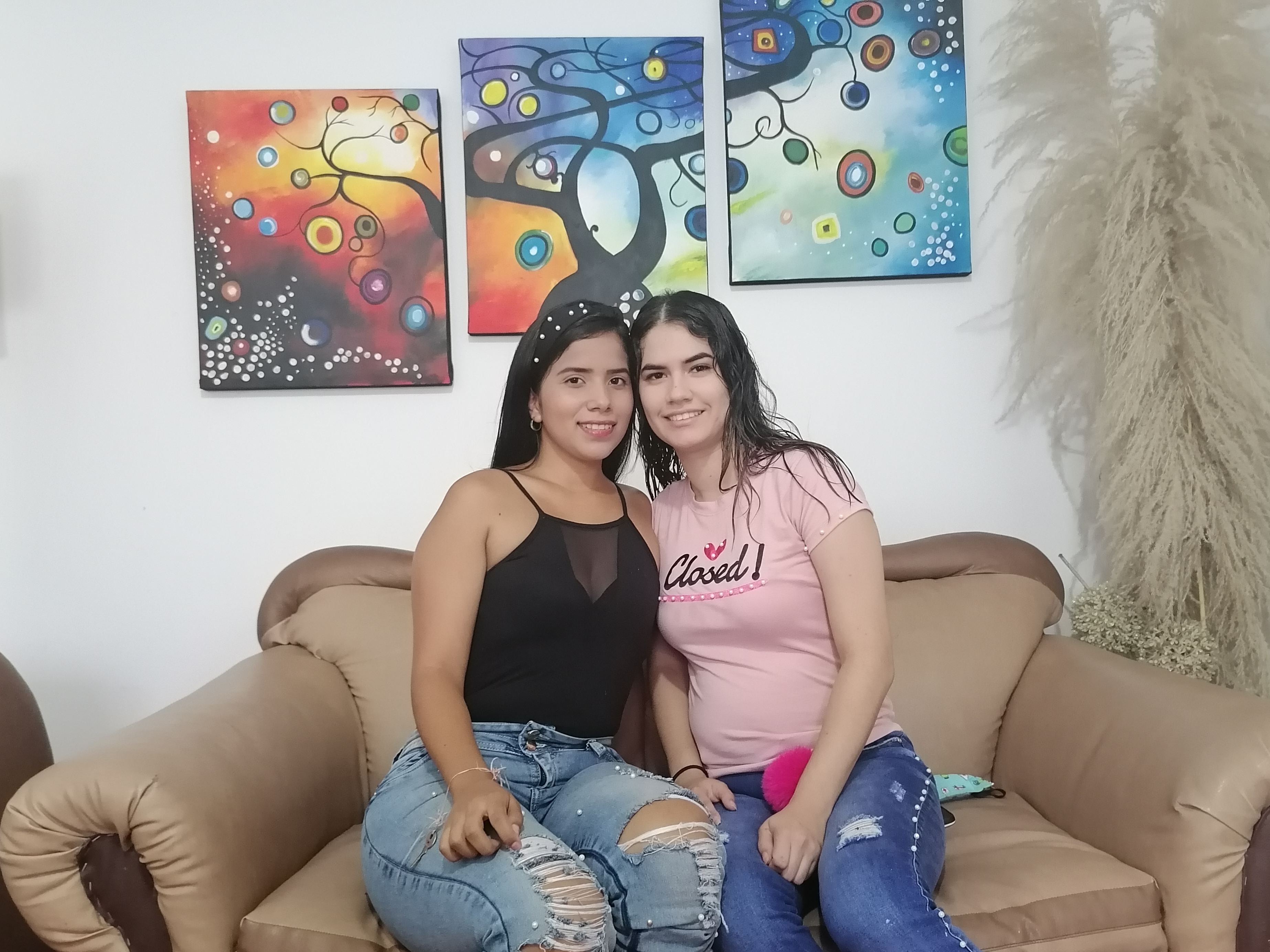 sweet2love cam model profile picture 