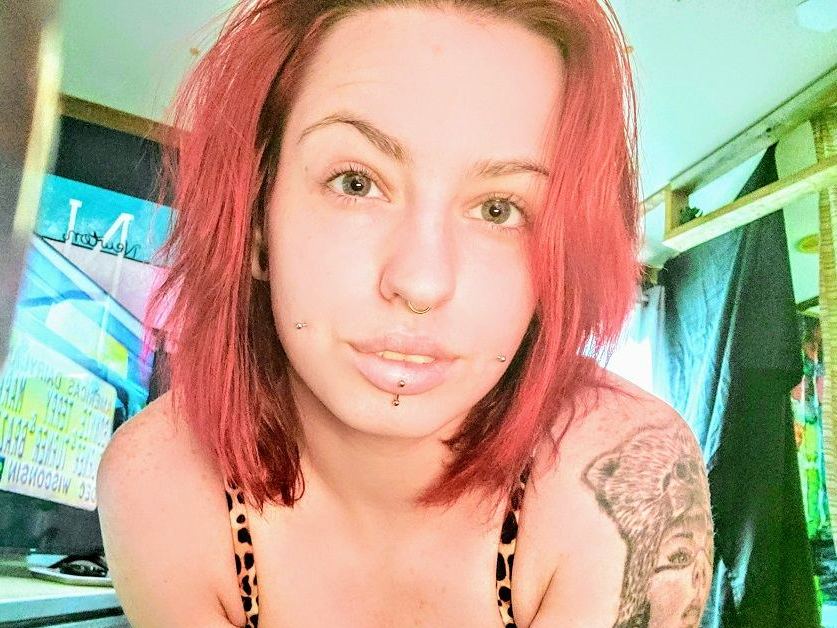 Imagen de perfil de modelo de cámara web de Kat_xxx_Dani