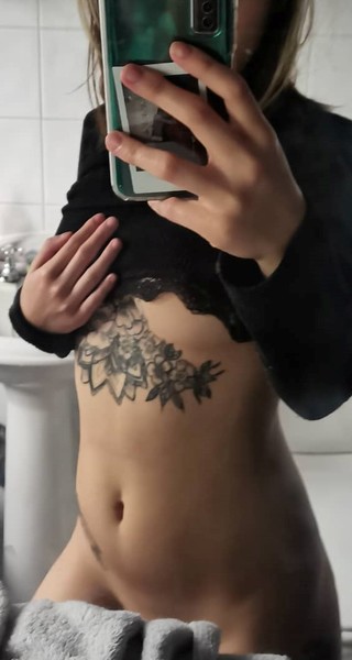Darsteller ASIANNOVAX Foto 1