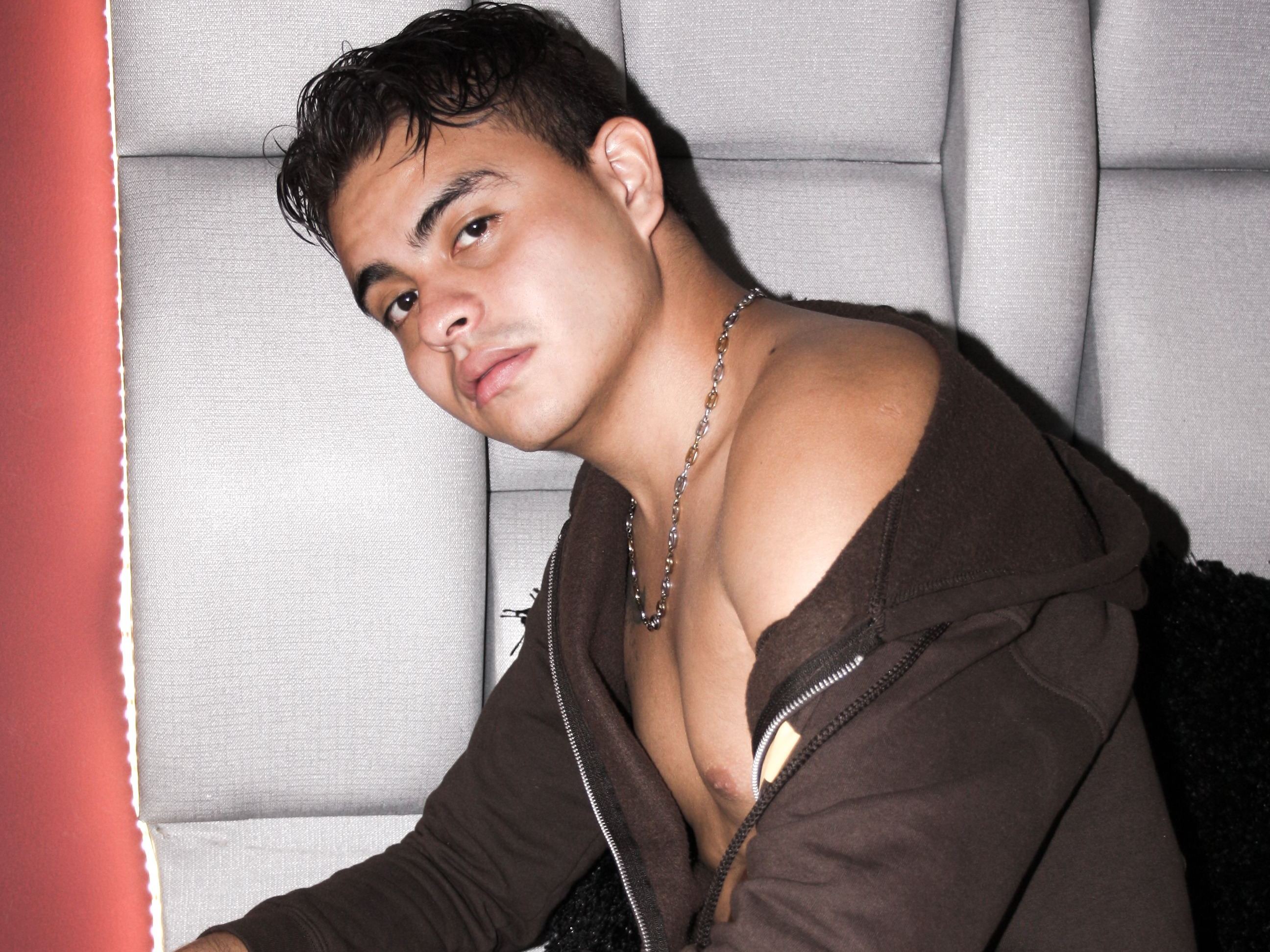 Brad_Chain profielfoto van cam model 