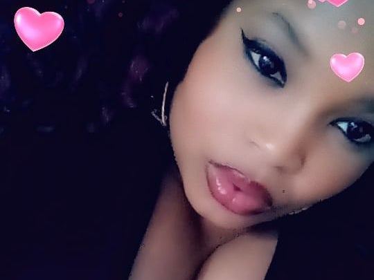 InfinitiReign cam model profile picture 