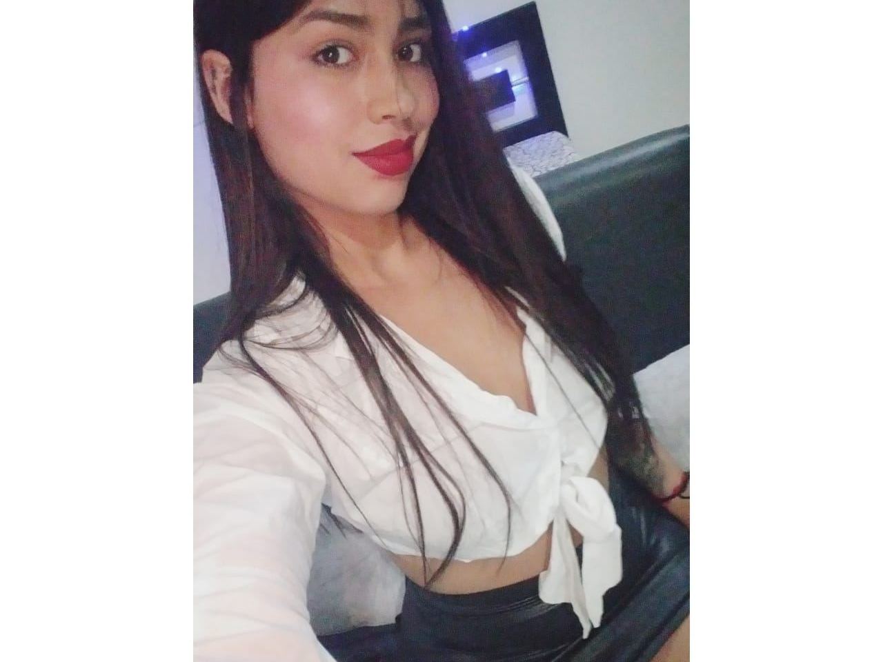 Megan_rossi profilbild på webbkameramodell 