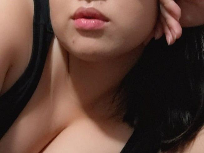 randomhypedmint profilbild på webbkameramodell 