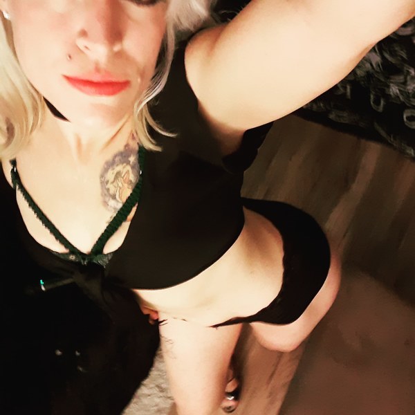 Interprète GoddessNikiana Photo 12