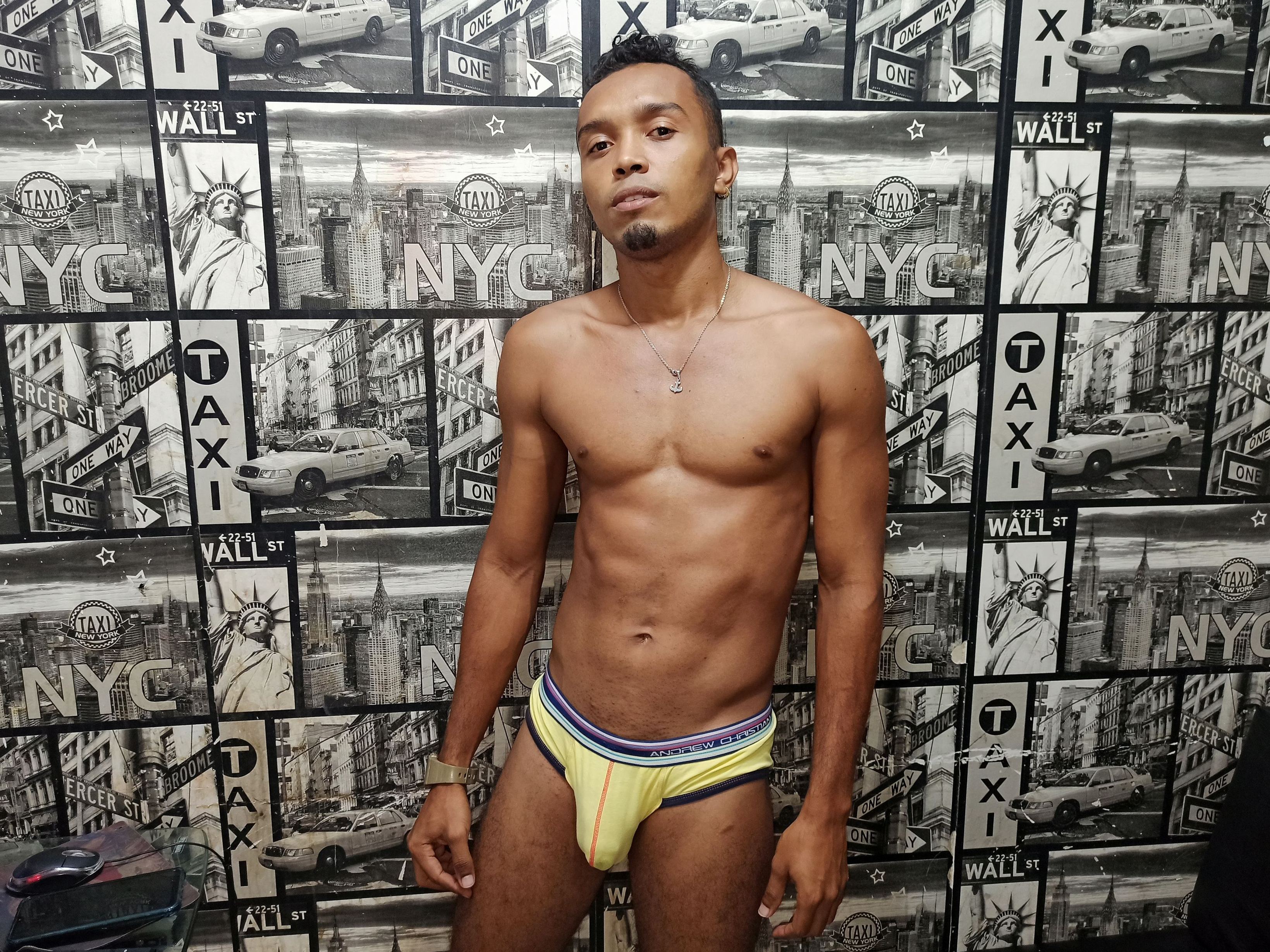 Image de profil du modèle de webcam AxelBlackX