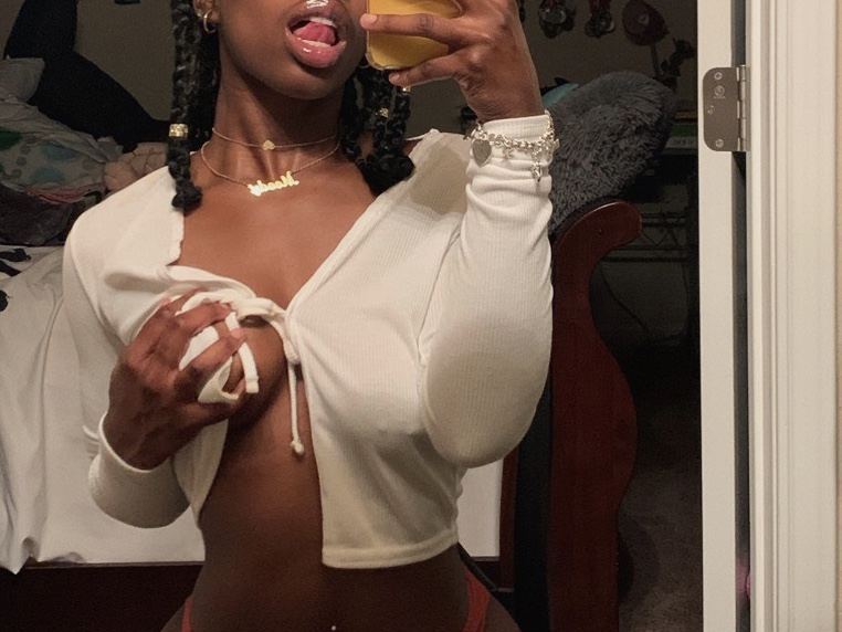 Image de profil du modèle de webcam wuudieexx