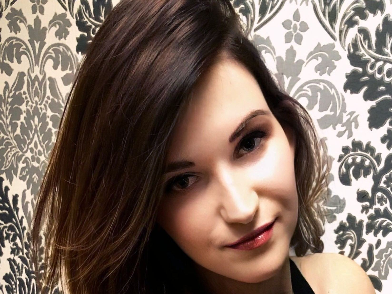 Image de profil du modèle de webcam AhishaLove