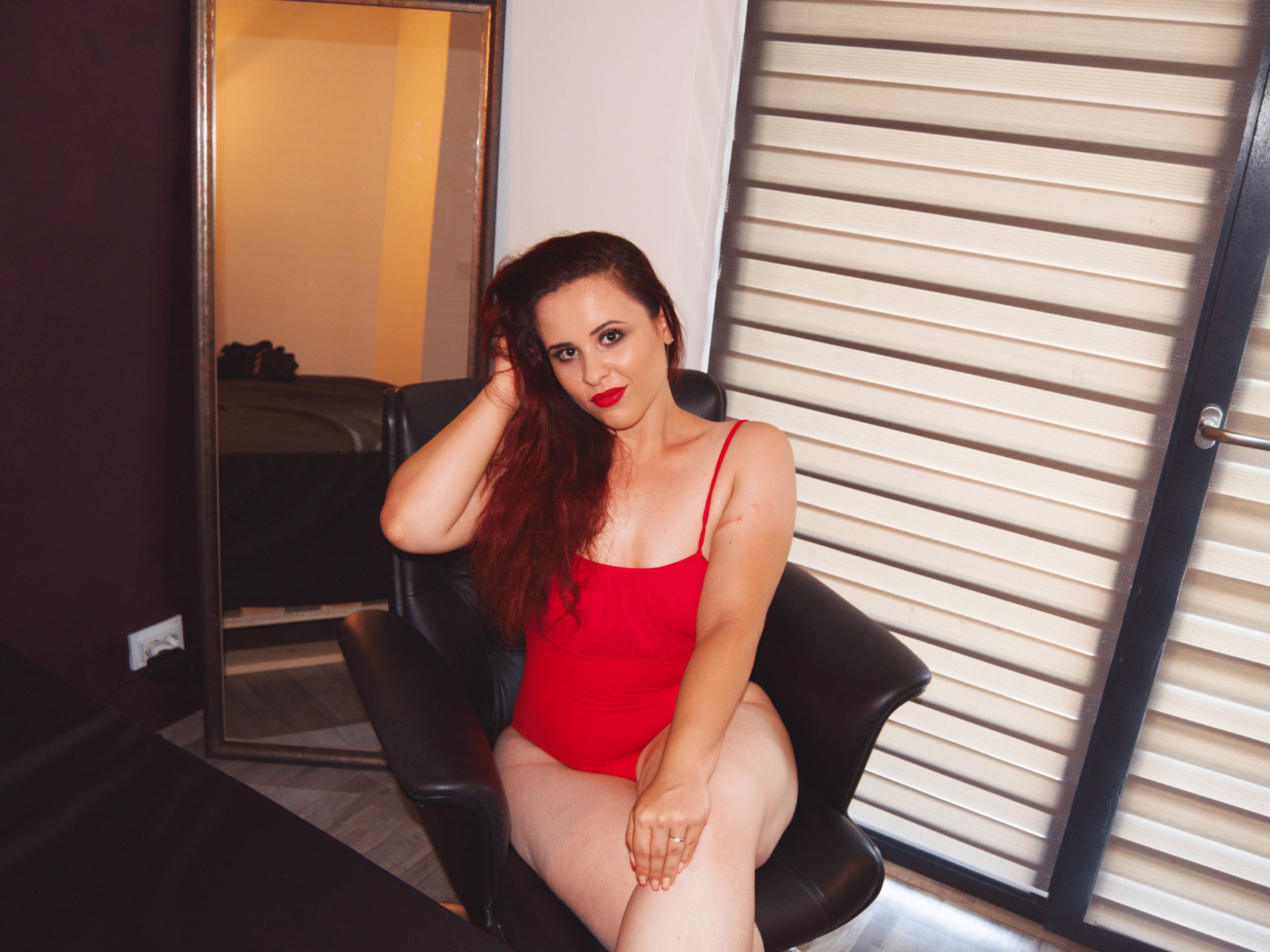 Anissya immagine del profilo del modello di cam