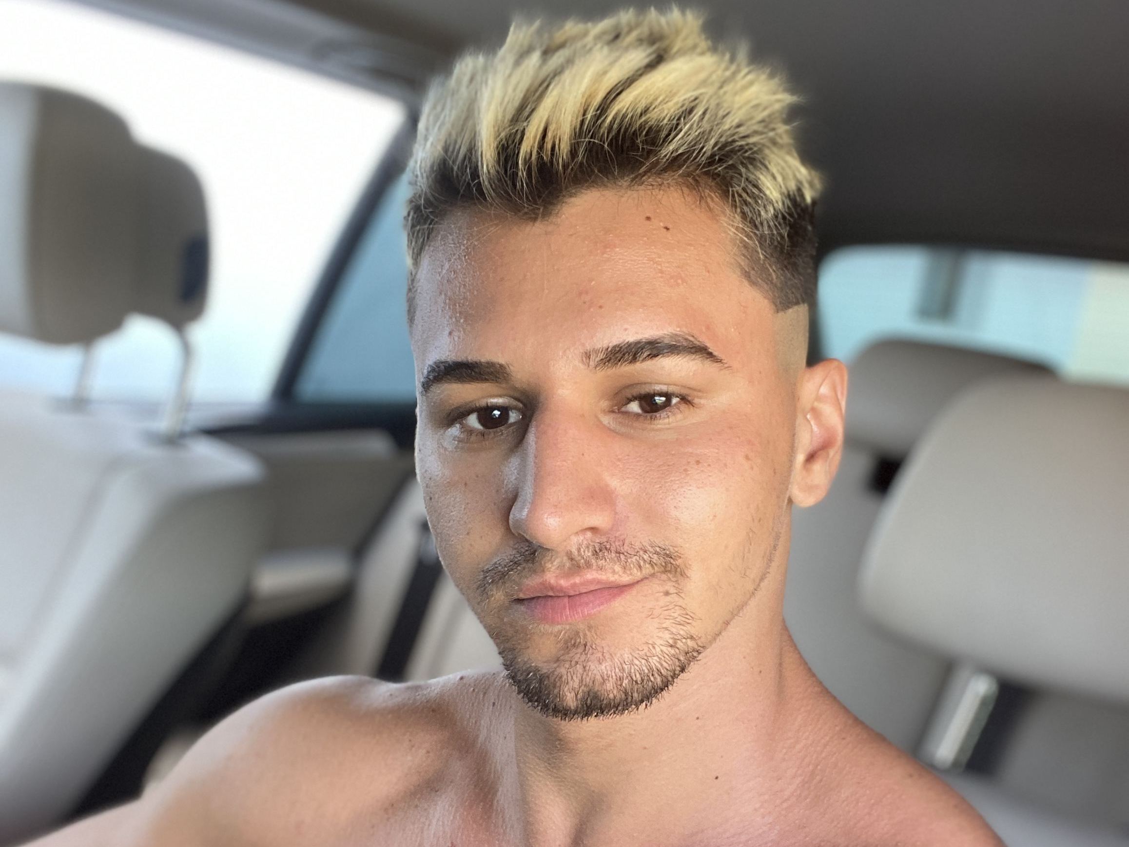 Image de profil du modèle de webcam Outdoorsloverjay_insane_shot
