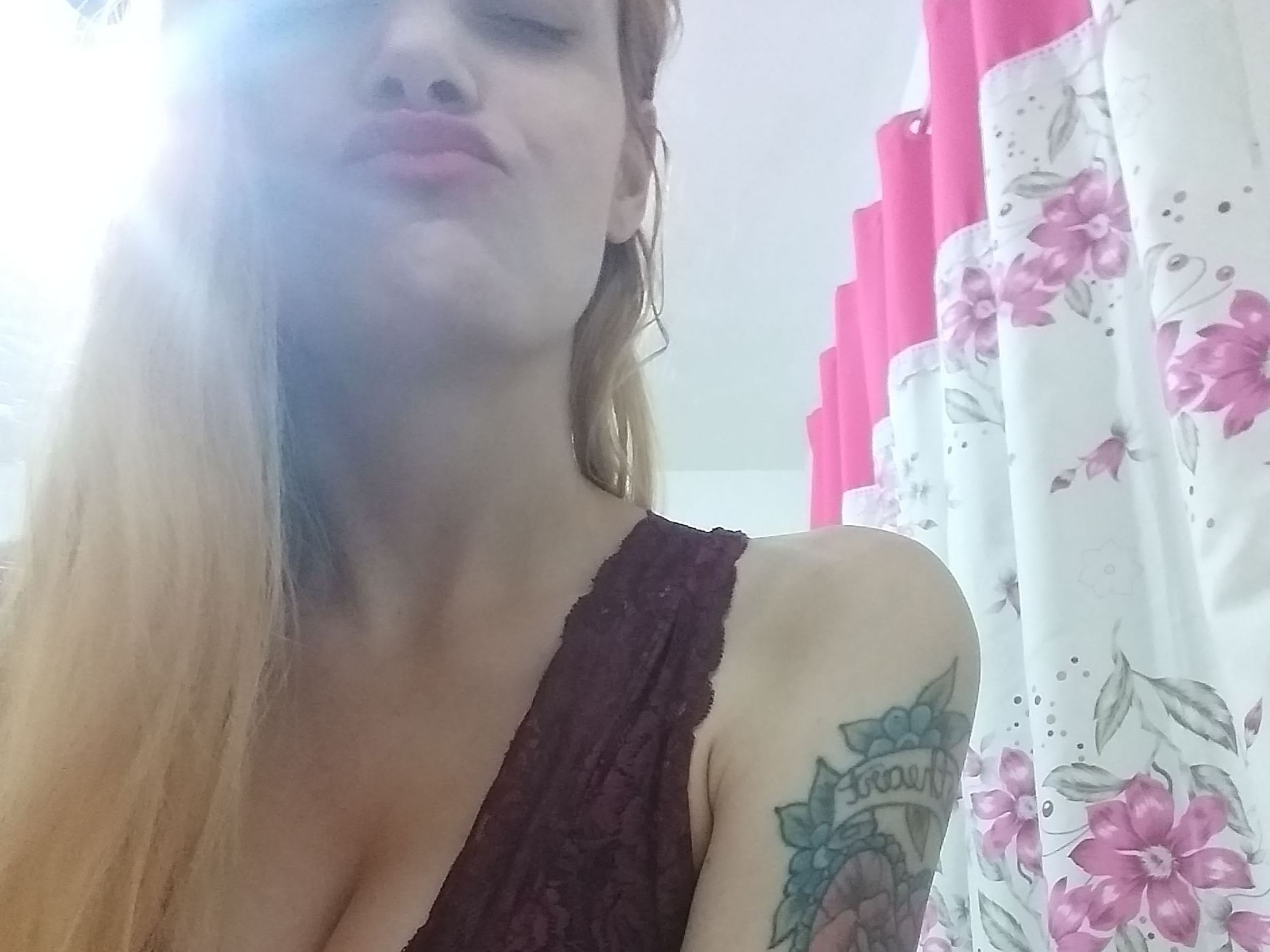 Lady77 immagine del profilo del modello di cam