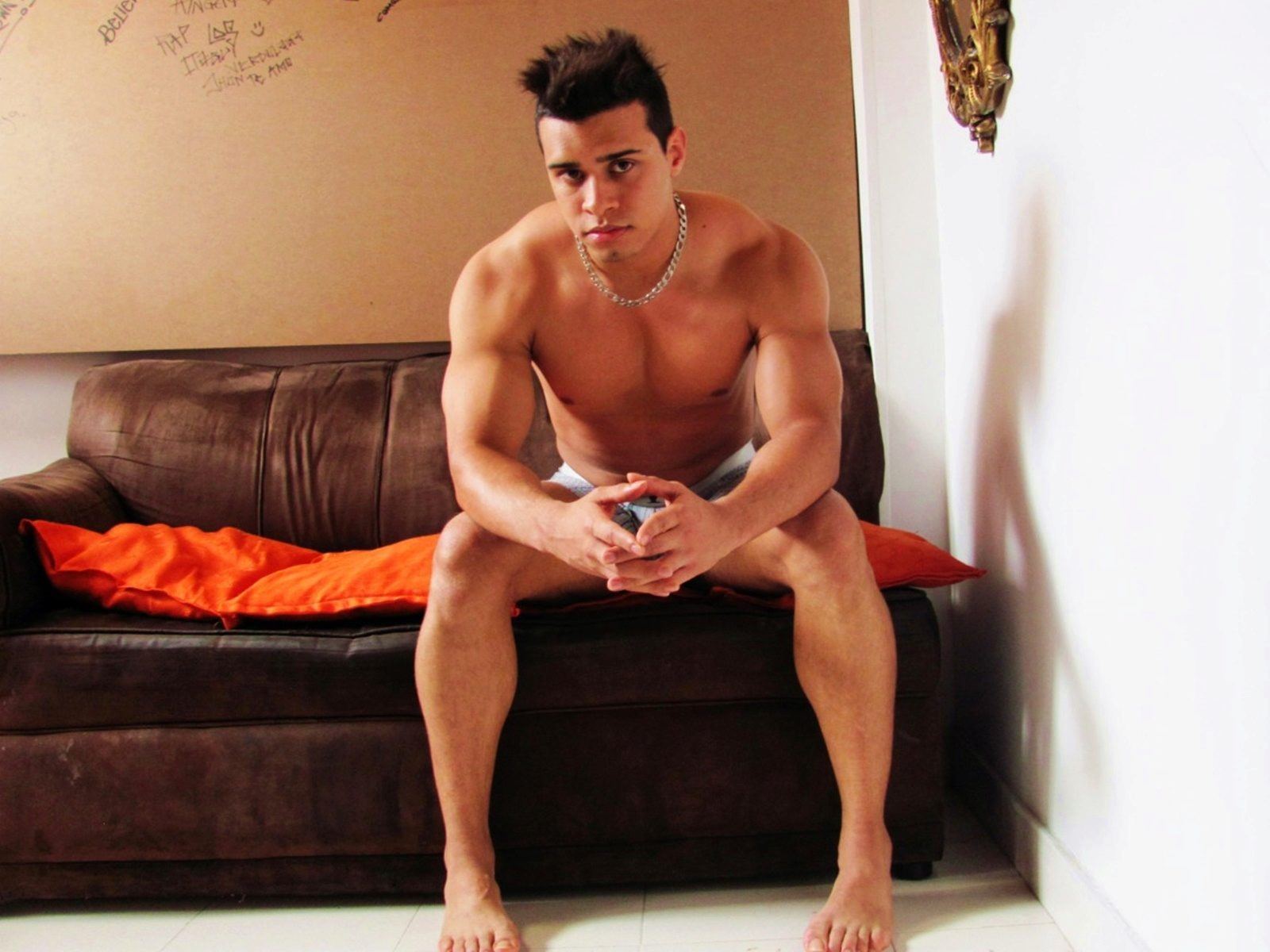 Adam_yate cam model profile picture 