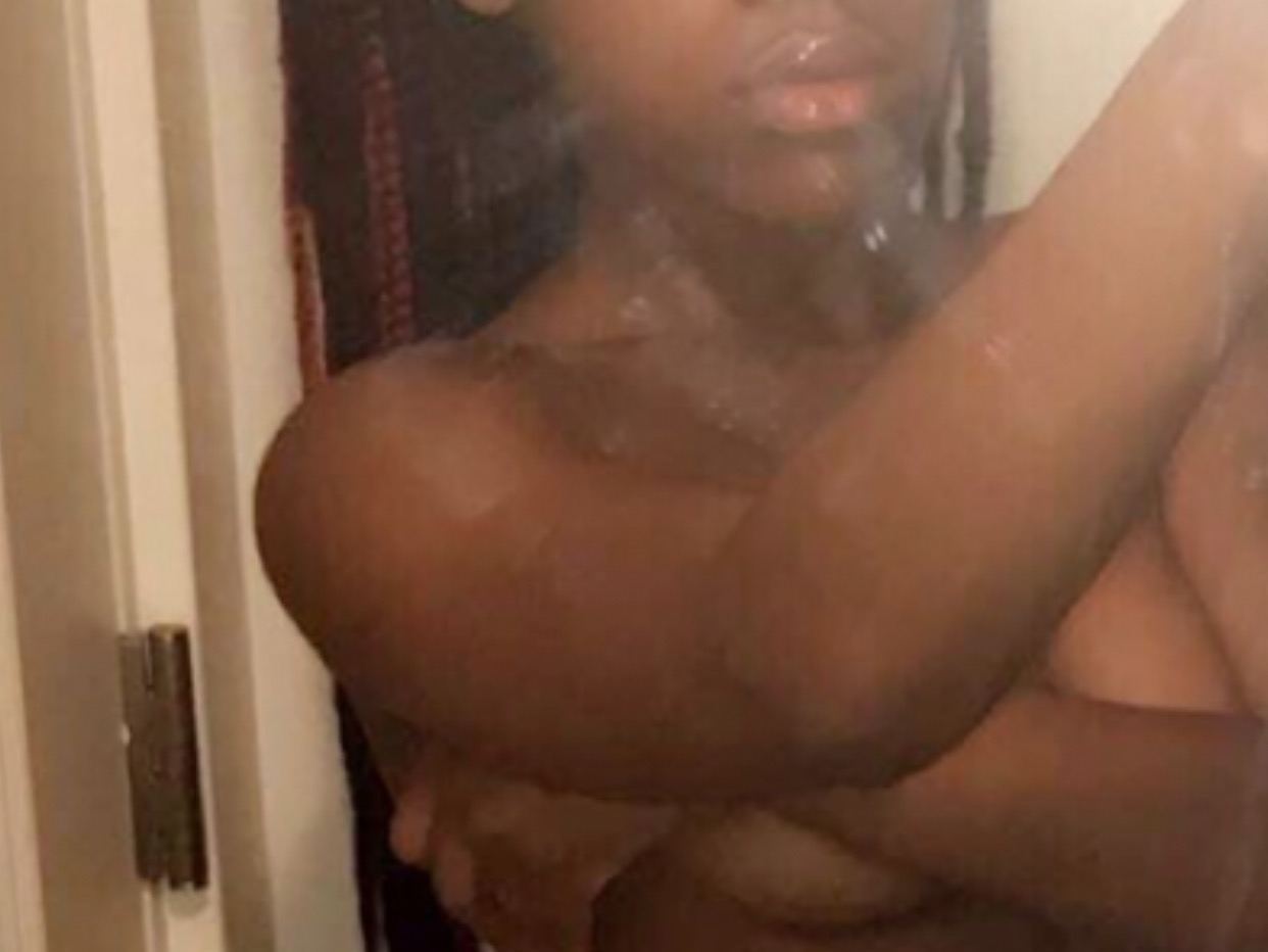 Laylay932 immagine del profilo del modello di cam