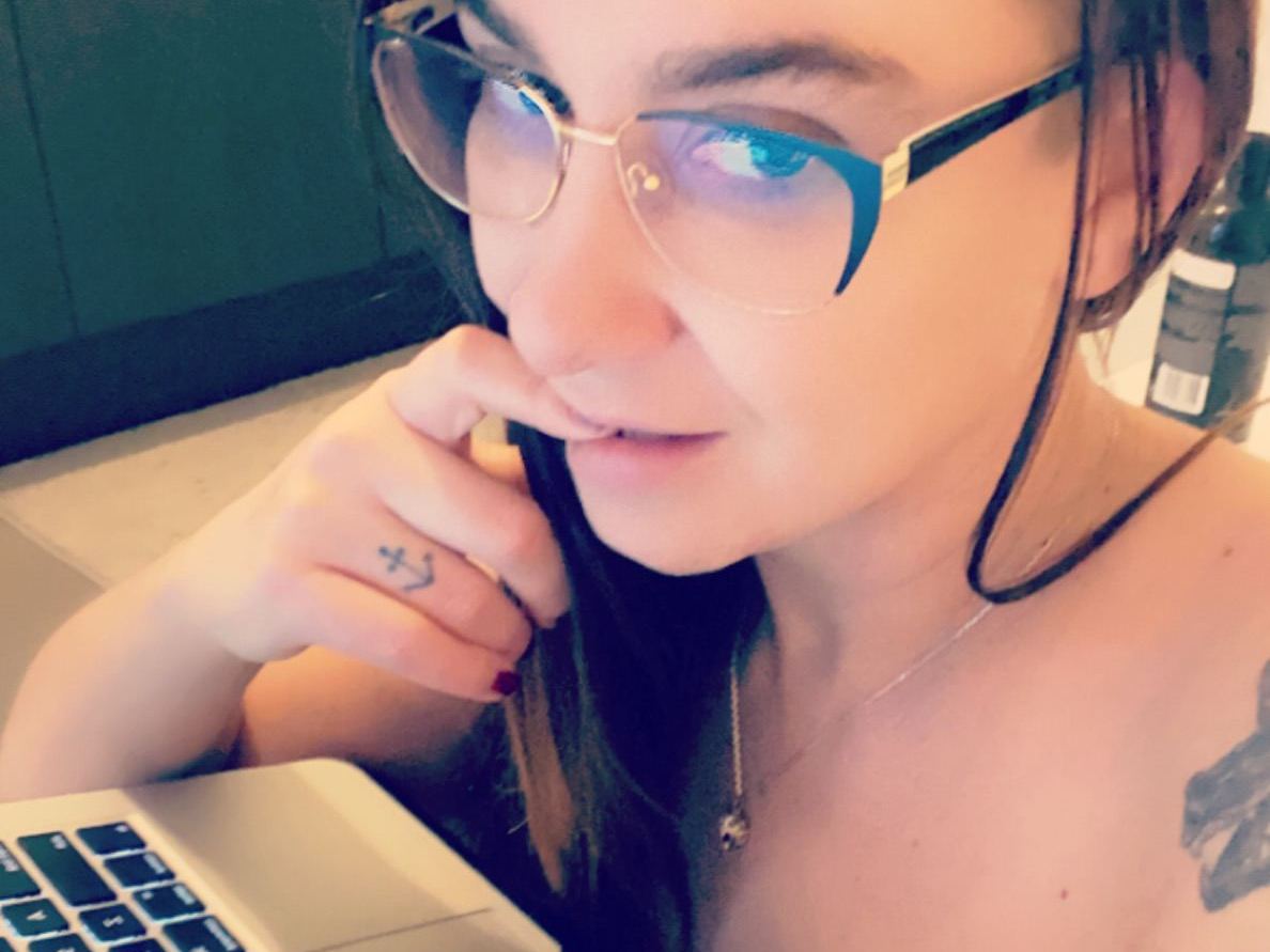 NaughtyCandy95 cam model profile picture 