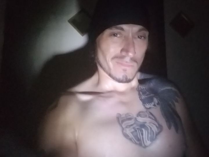 Donzanga cam model profile picture 