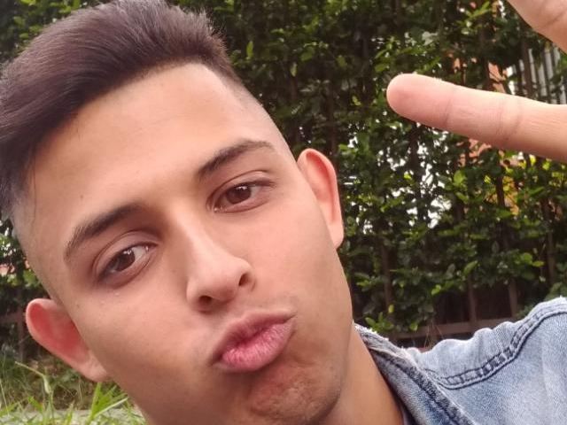 mathew_fayvver Profilbild des Cam-Modells 