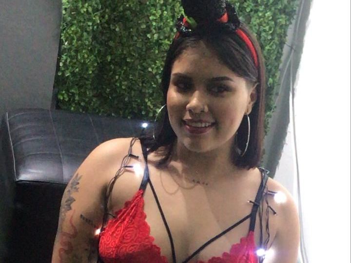 Imagen de perfil de modelo de cámara web de miley_badcat