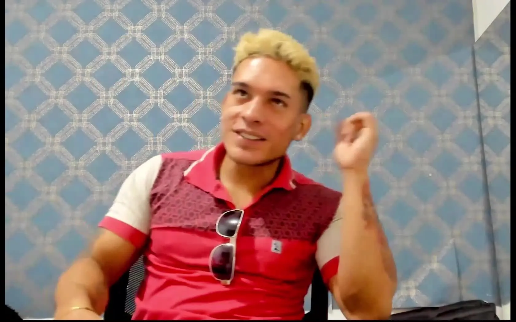 Performer Martin_Halt Video 1