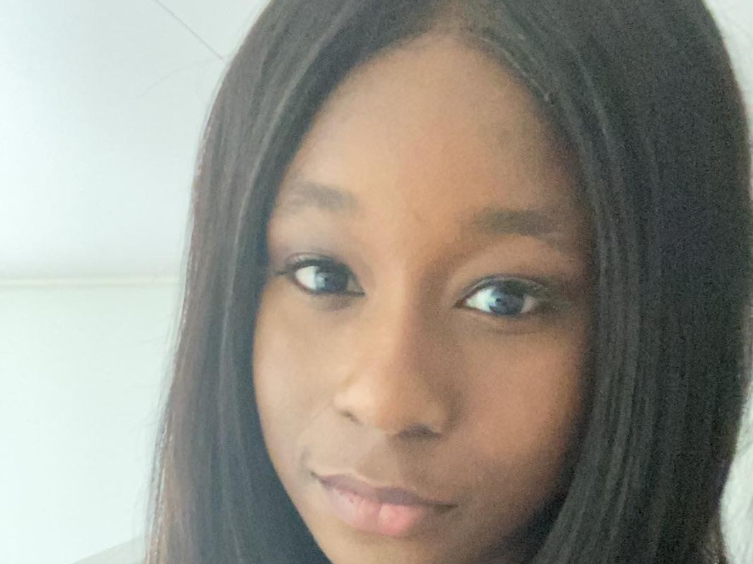 Image de profil du modèle de webcam SiyahHart