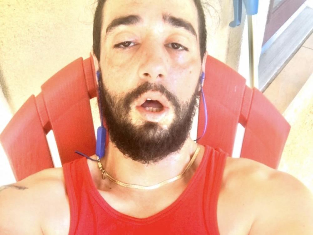 Uhmazenbb profielfoto van cam model 