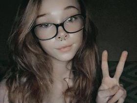 mushroomfairy cam model profile picture 