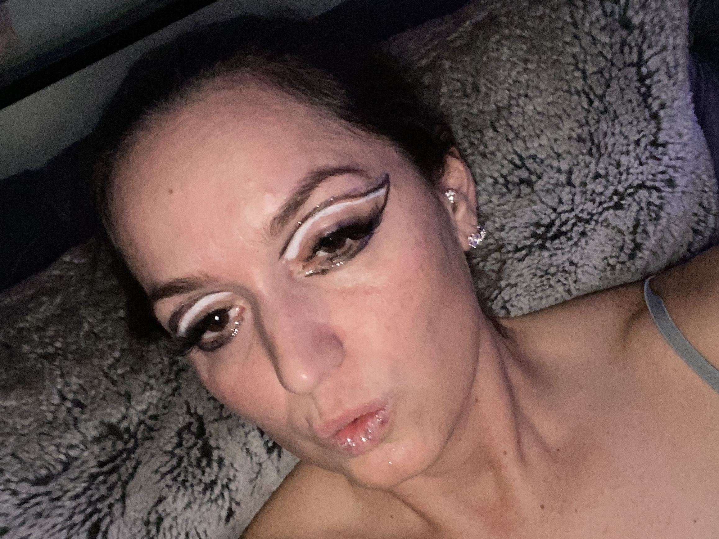 Alexalton cam model profile picture 