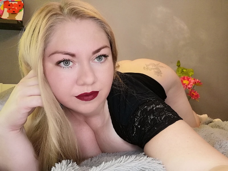 Performer Marlena_Blonde Photo 1