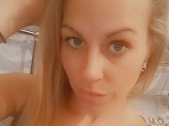 Amiixox profielfoto van cam model 