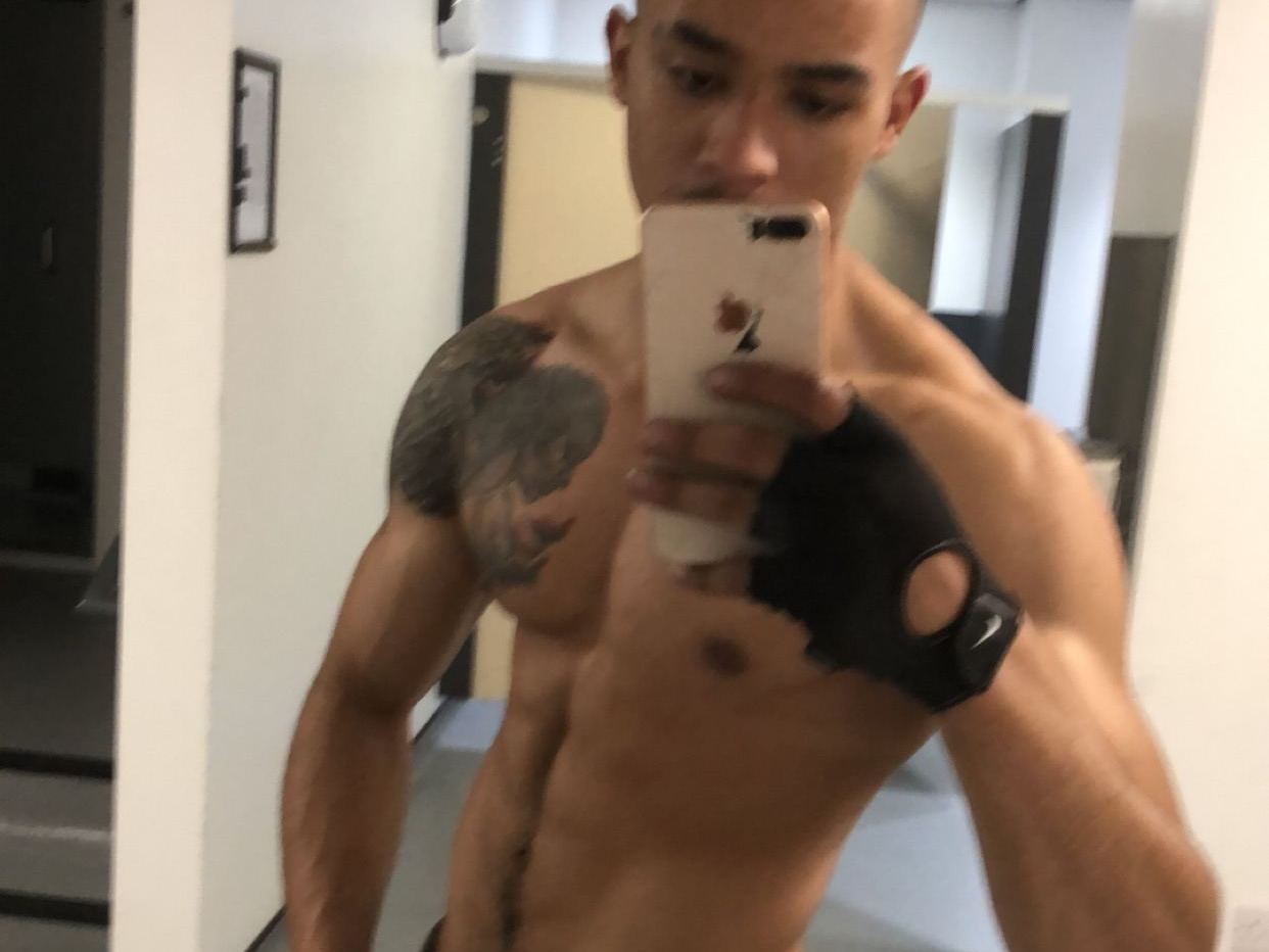 MrUkMeat profilbild på webbkameramodell 