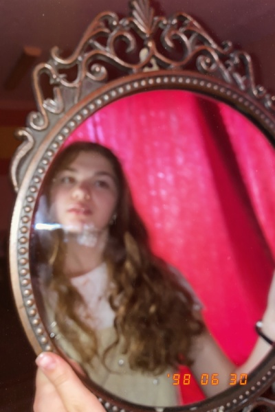 Artist LianaFamous Foto 3