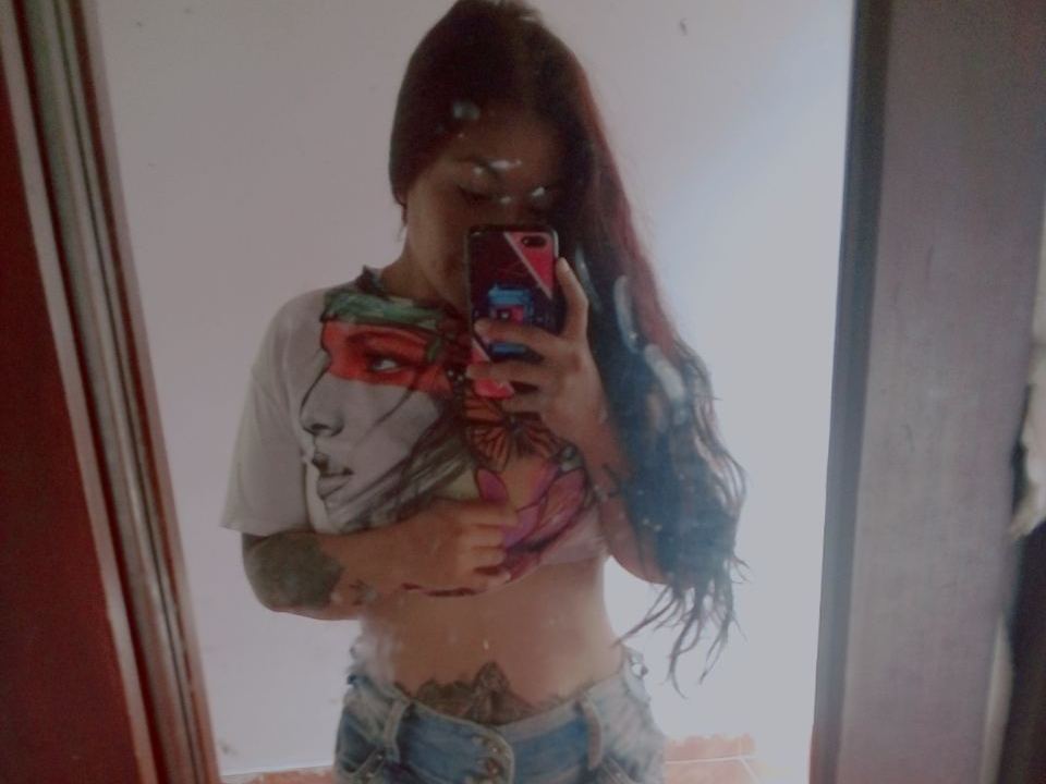 Imagen de perfil de modelo de cámara web de 1xCristalx1