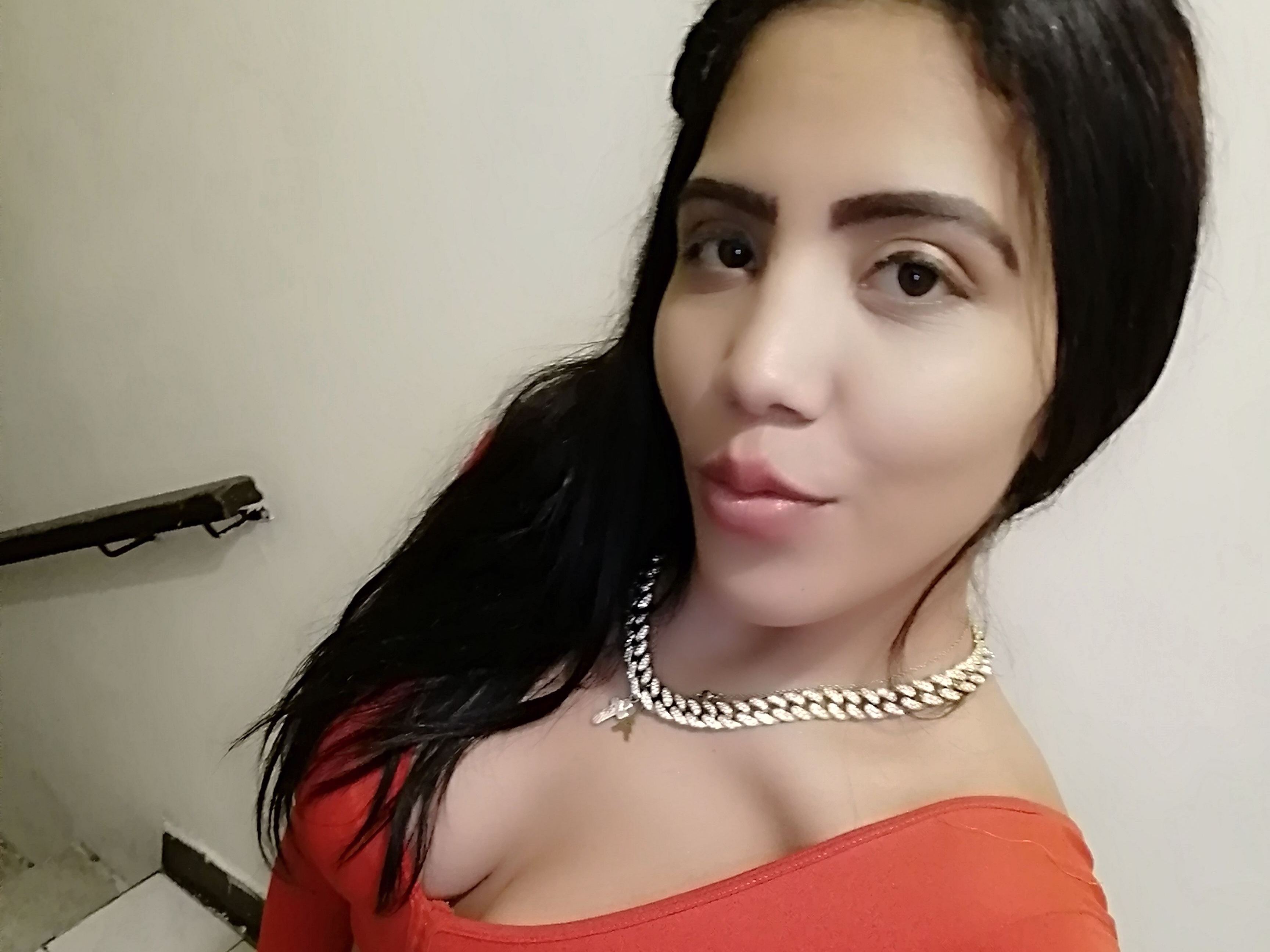 Imagen de perfil de modelo de cámara web de luna_horny18