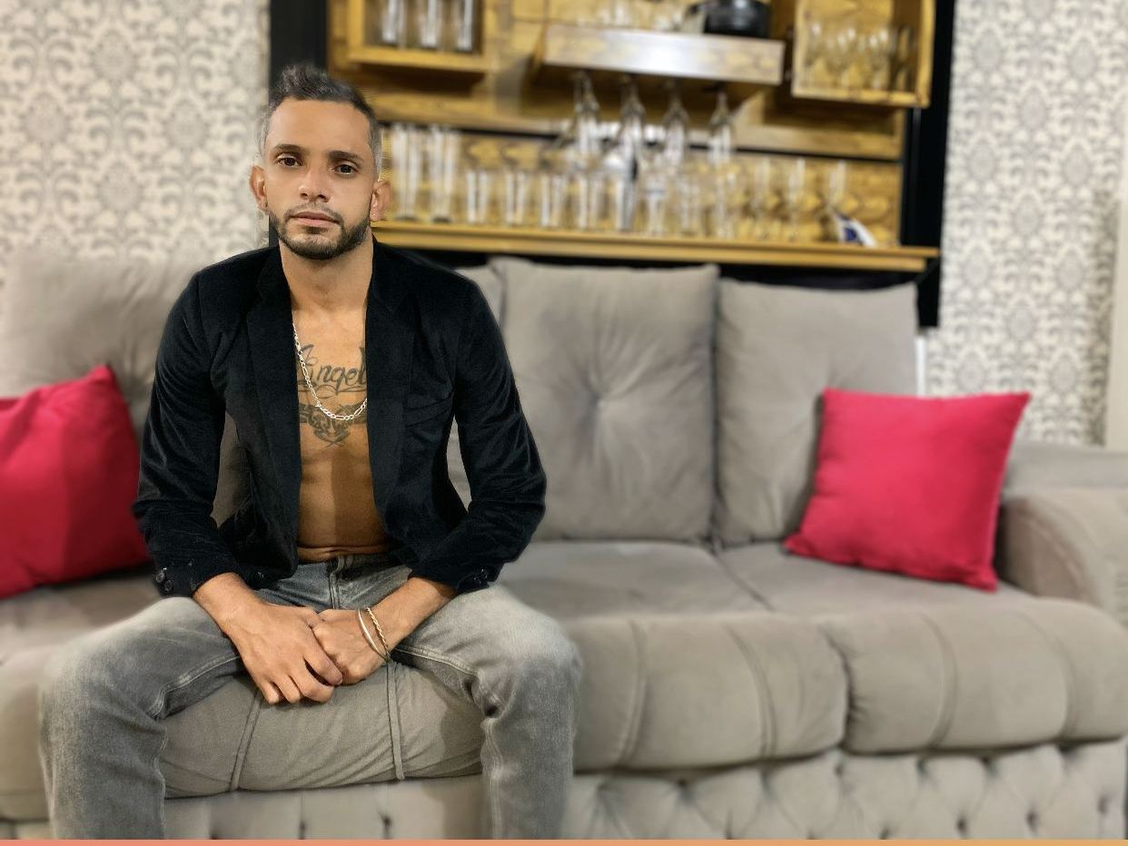 Image de profil du modèle de webcam gabo_adra