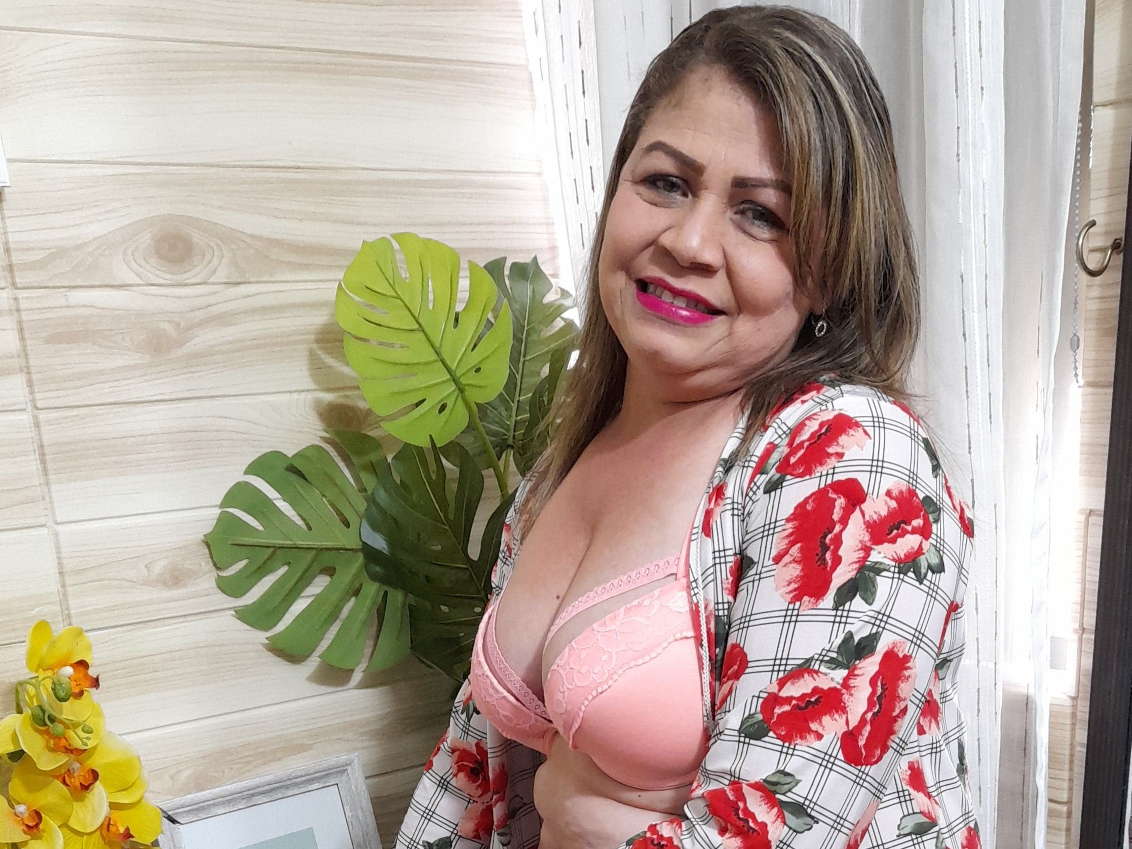 Foto de perfil de modelo de webcam de Luz_Montiel 