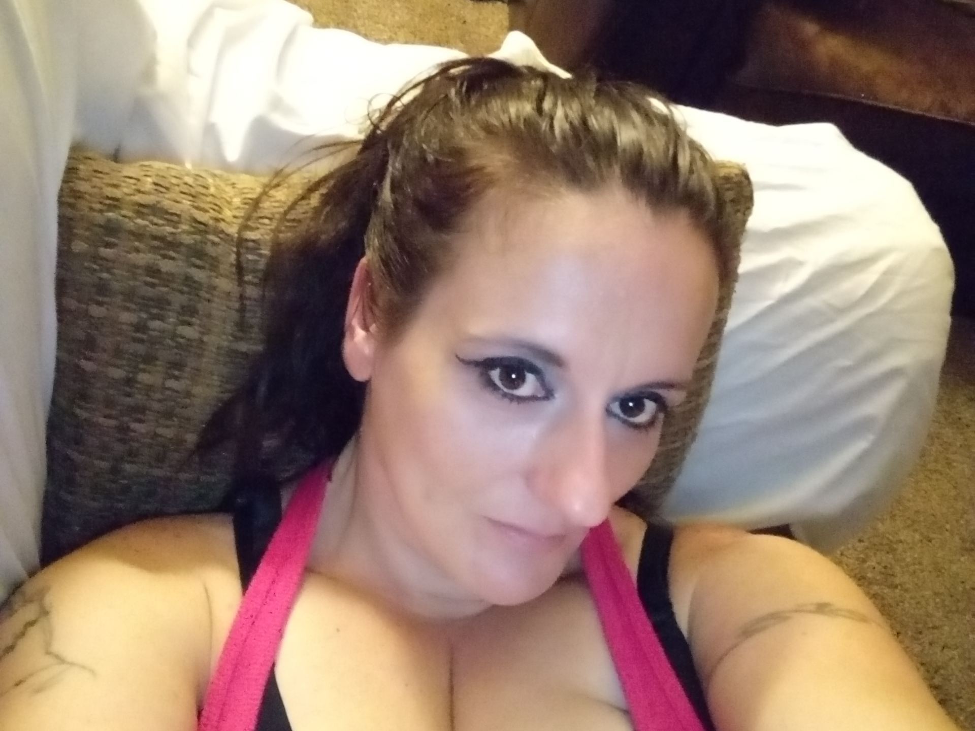 tharealestone1000 profilbild på webbkameramodell 