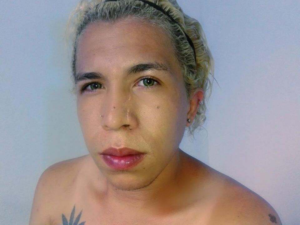 Imagen de perfil de modelo de cámara web de XxAm8zon_Gt