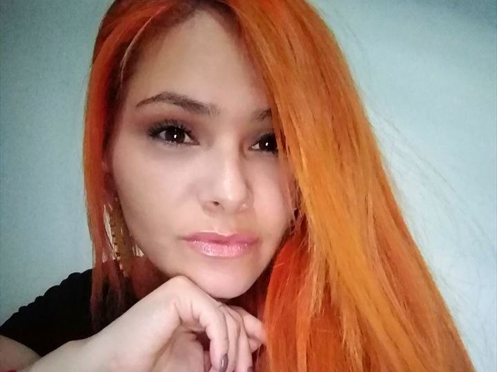 Imagen de perfil de modelo de cámara web de Sara_Loppez
