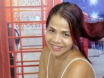 Imagen de perfil de modelo de cámara web de caroline_sexx