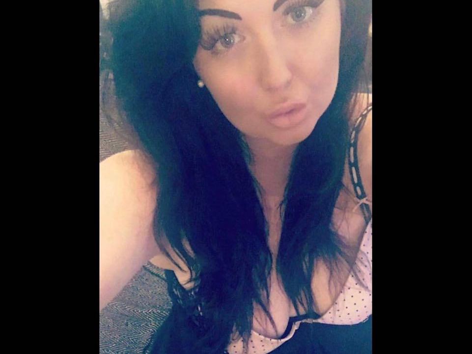 PLAYFULKAYLEE cam model profile picture 
