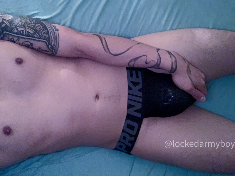 Performer LockedArmyBoy Photo 2