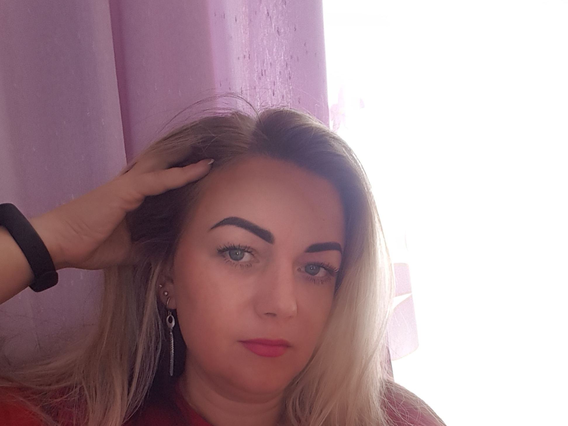 Imagen de perfil de modelo de cámara web de SweetyGalinka