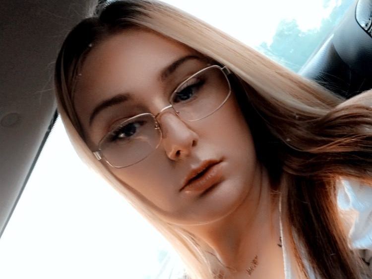 Mercedeslove18 profielfoto van cam model 