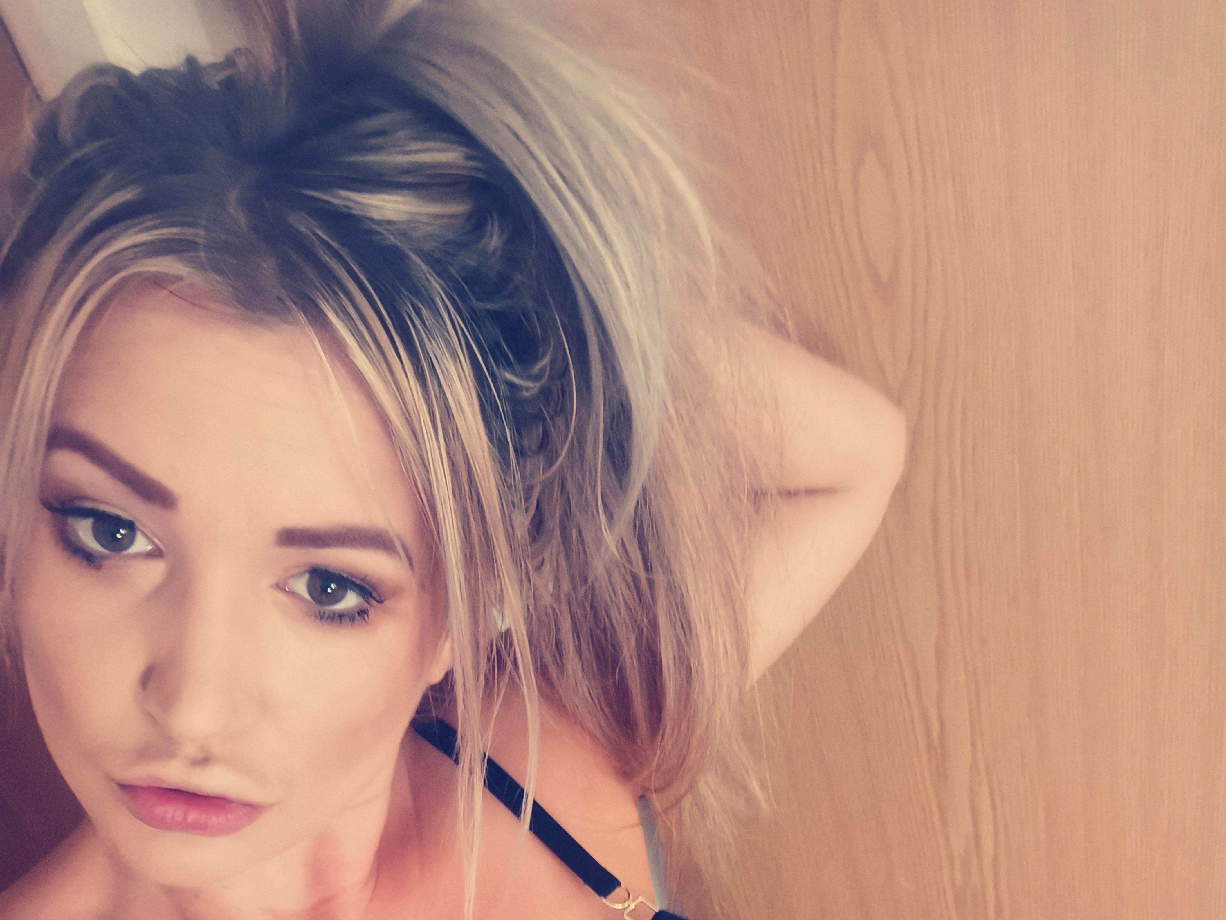 Imagen de perfil de modelo de cámara web de Misslee702