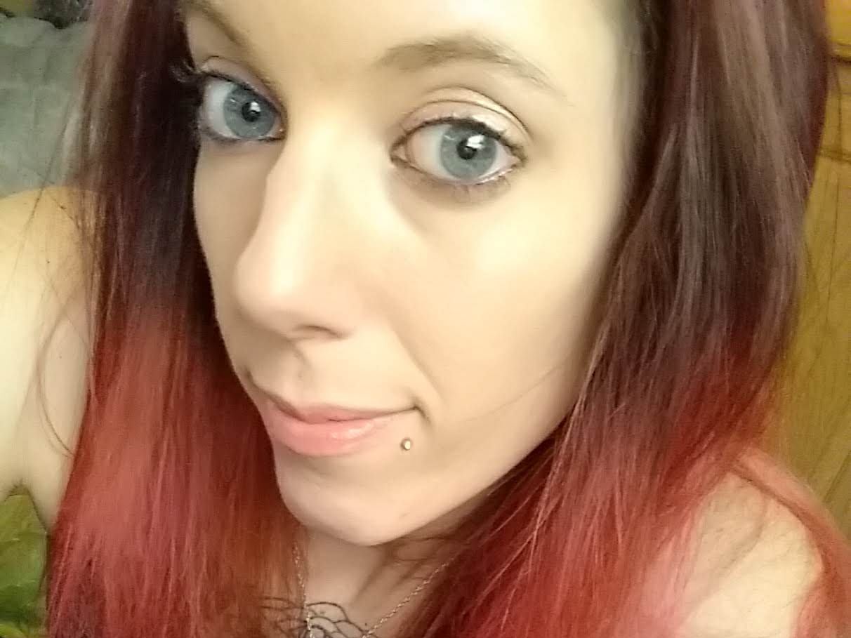 HuesOfBlues Profilbild des Cam-Modells 