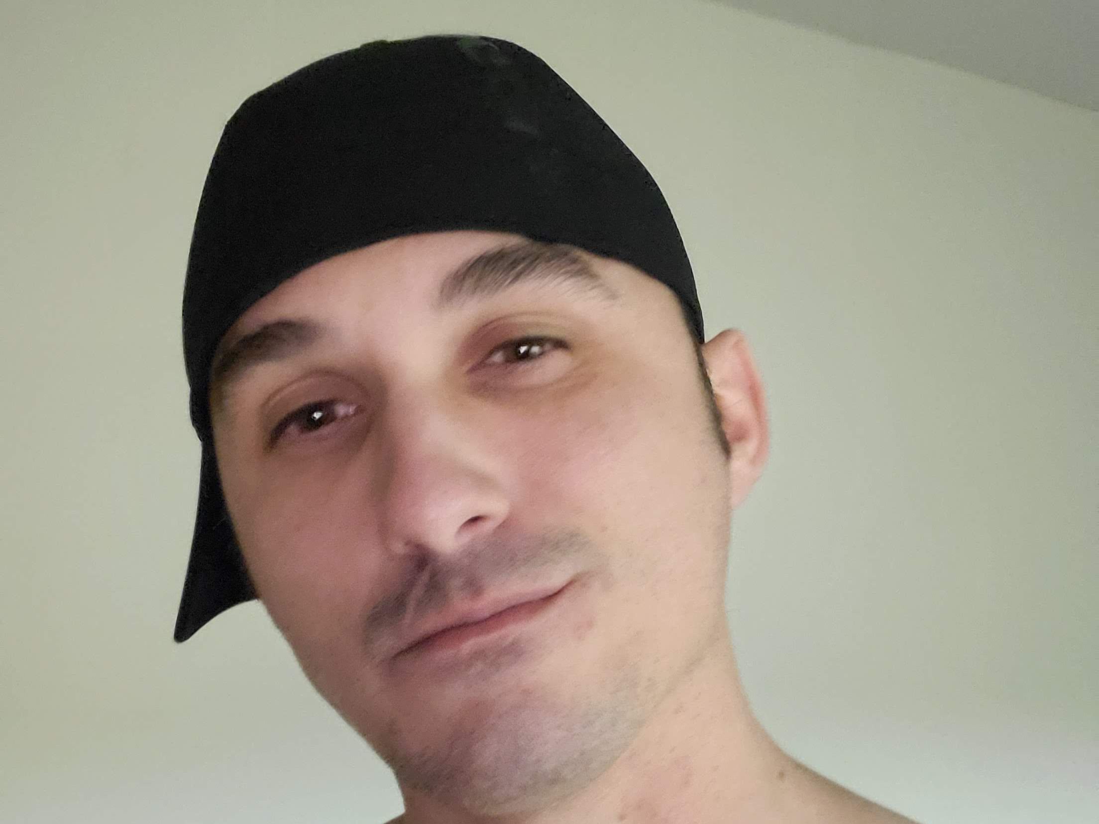 caretoexplain profilbild på webbkameramodell 