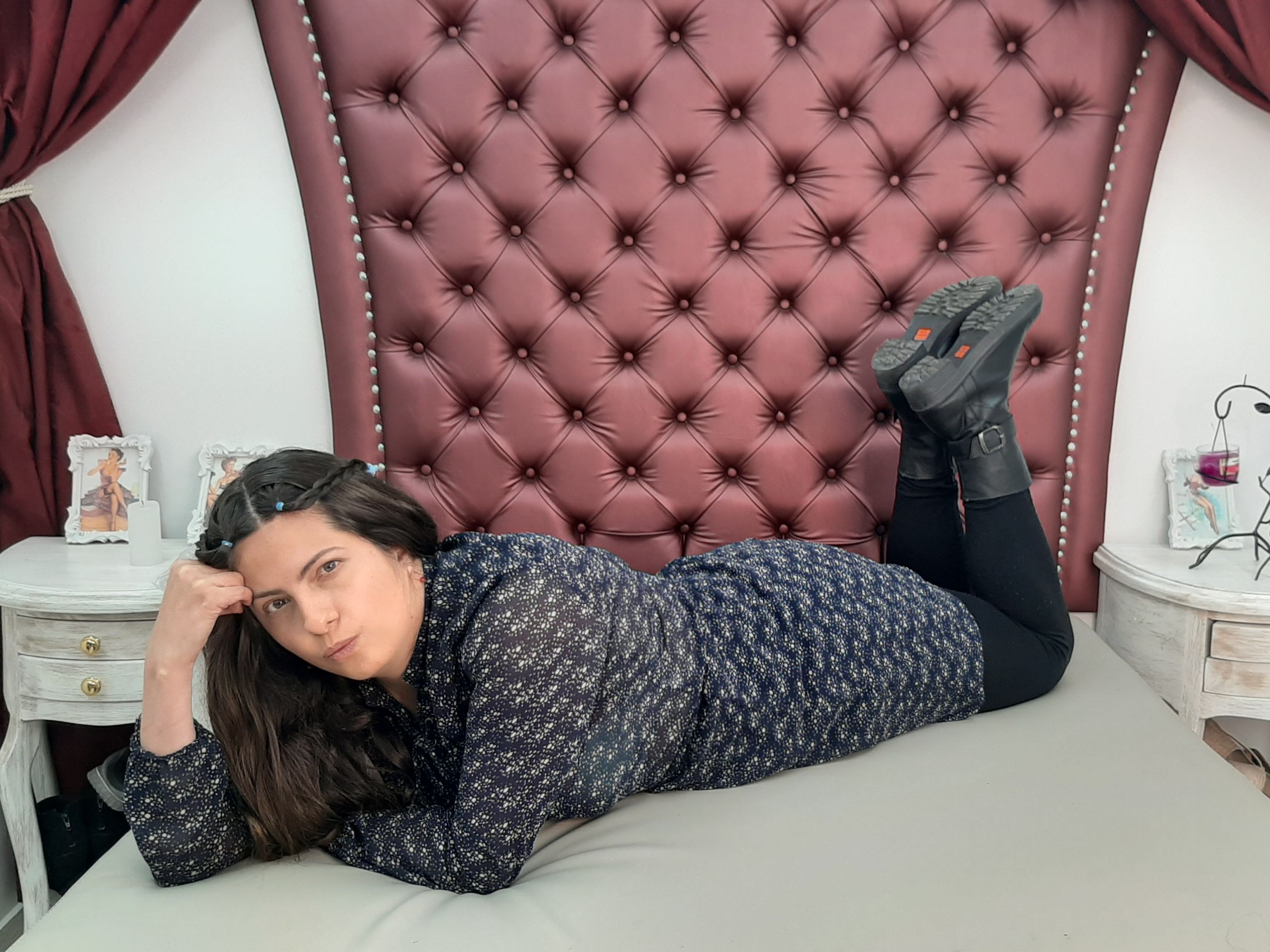 Imagen de perfil de modelo de cámara web de Valeria_H