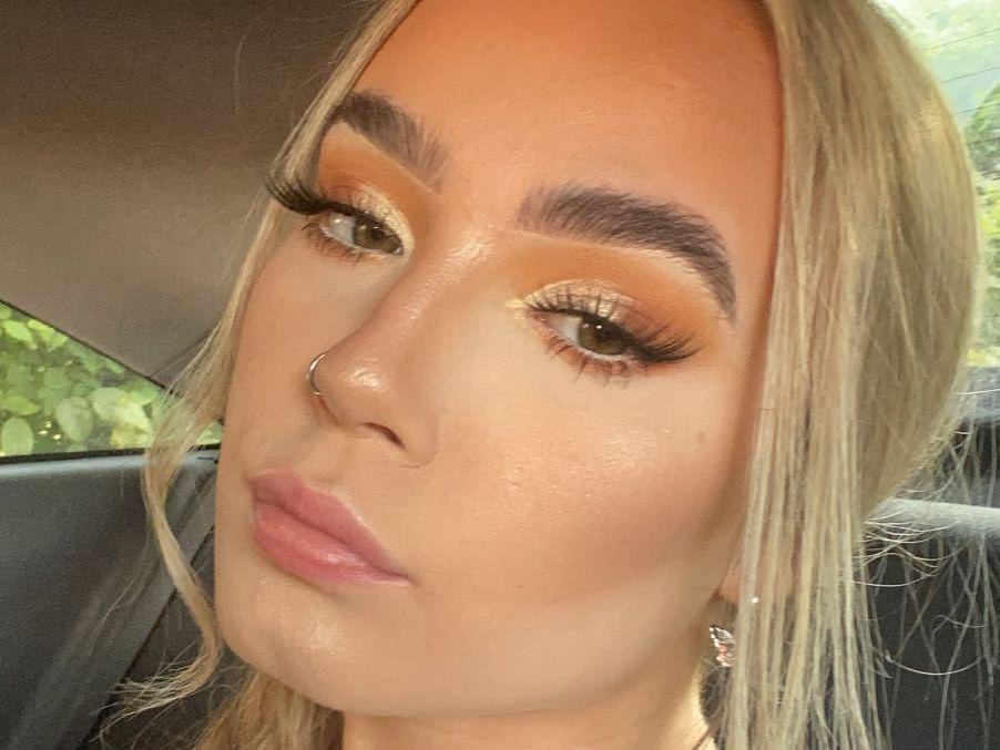 Lucyoliviaxo profielfoto van cam model 
