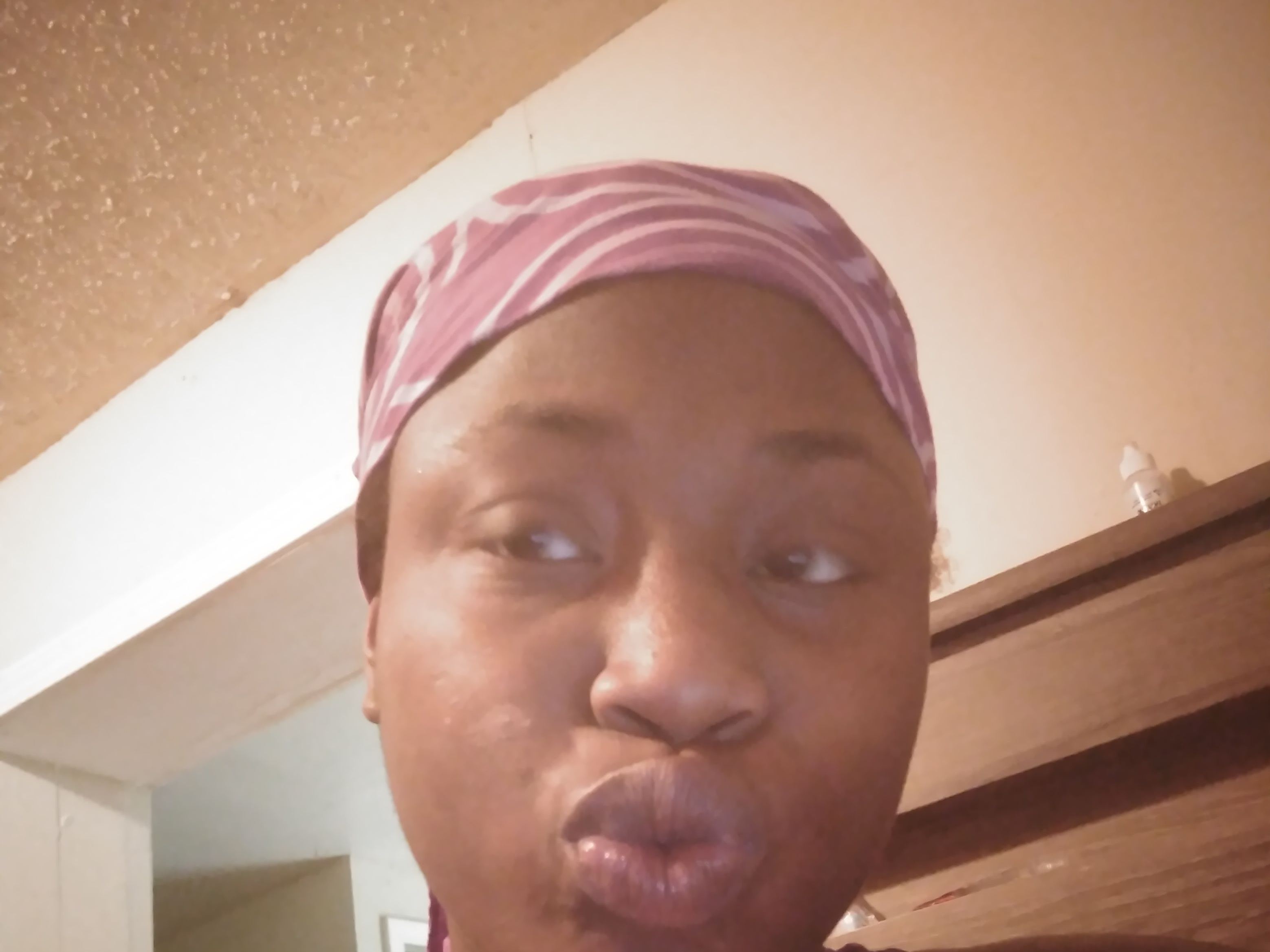 YouNeedStarr Profilbild des Cam-Modells 